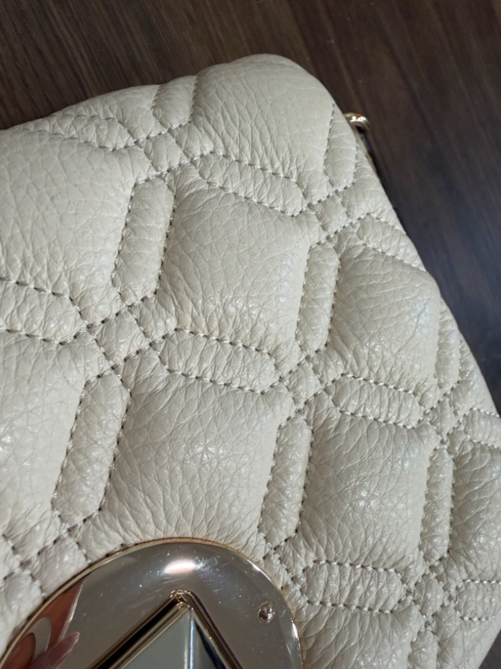 kate spade Naomi Astor
Quilted Leather Crossbody Bag - Picture 4 of 7